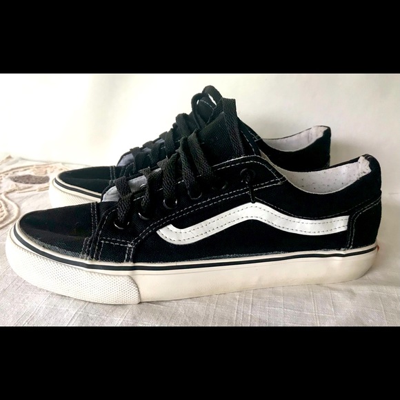 Vans Shoes - Women’s Vans Ward Low Suede